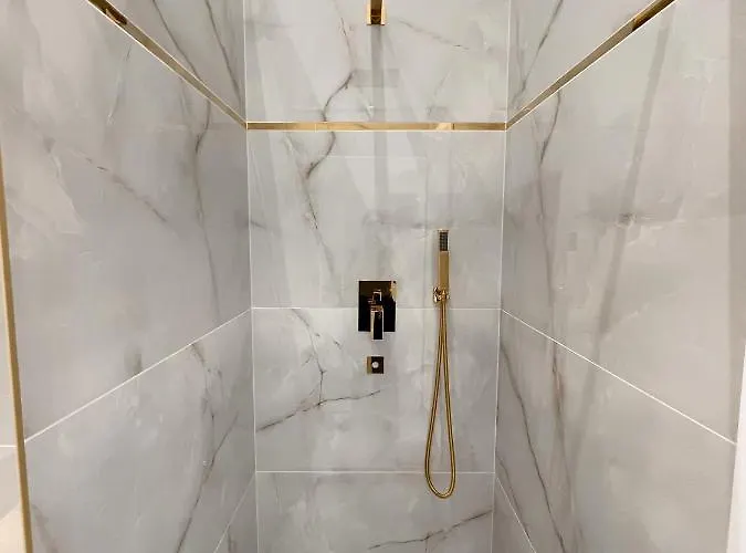 아파트 St Stephen Luxury With Jacuzzi And Sauna