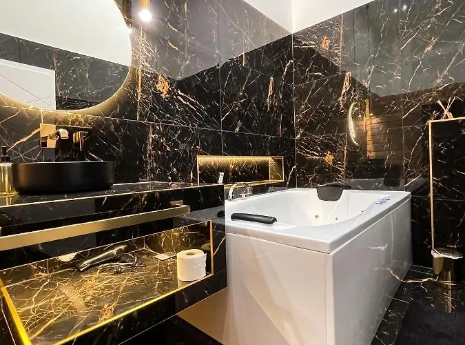 St Stephen Luxury With Jacuzzi And Sauna 아파트 *