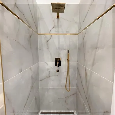 Apartament St Stephen Luxury With Jacuzzi And Sauna