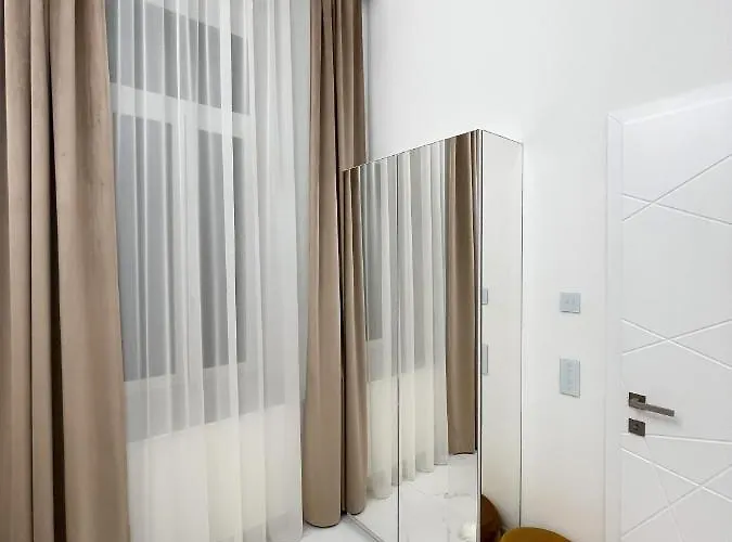 St Stephen Luxury With Jacuzzi And Sauna Apartamento