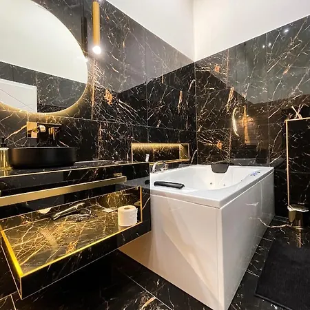 St Stephen Luxury With Jacuzzi And Sauna Apartment *