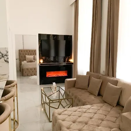 St Stephen Luxury With Jacuzzi And Sauna Apartment