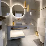 St Stephen Luxury With Jacuzzi And Sauna شقة *