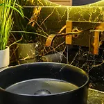 شقة St Stephen Luxury With Jacuzzi And Sauna *