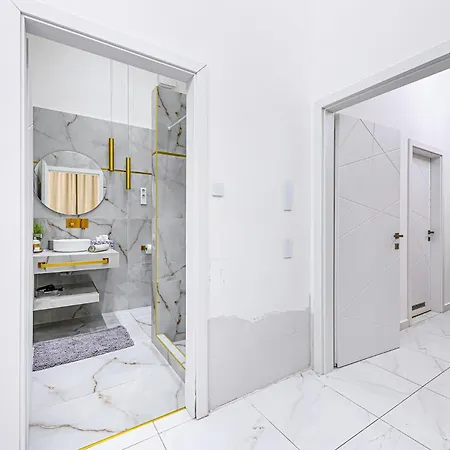 St Stephen Luxury With Jacuzzi And Sauna *